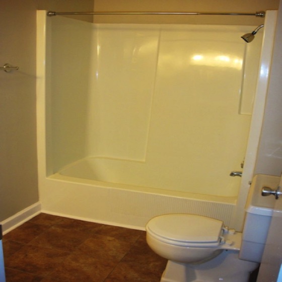 1300 Townhouse US Bath 1b.jpg